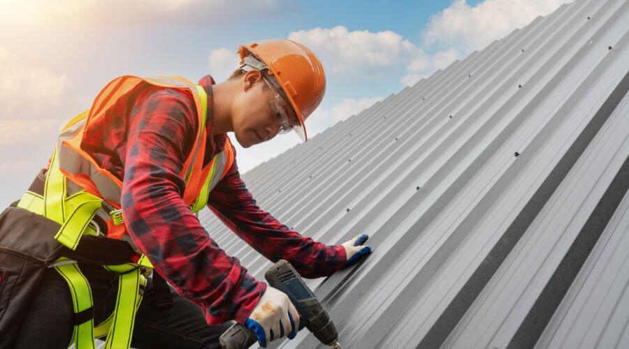Professional gutter cleaning in Ellerslie, GA